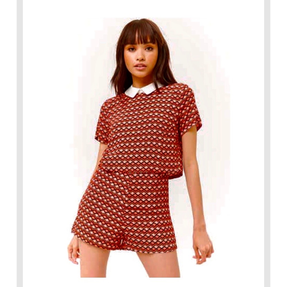 Brand new Geo Print Peter Pan Collar Romper
